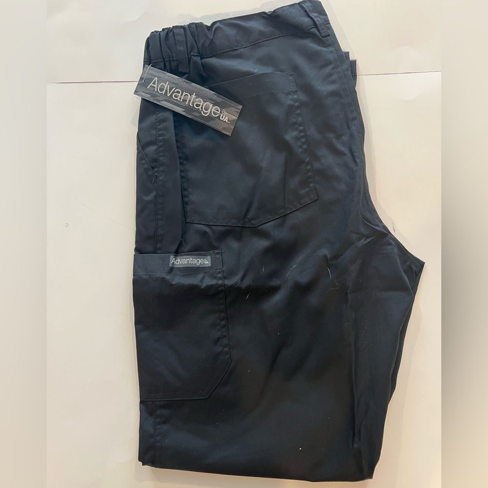 UA Advantage STRETCH Men's 8-Pocket Cargo Scrub Pants